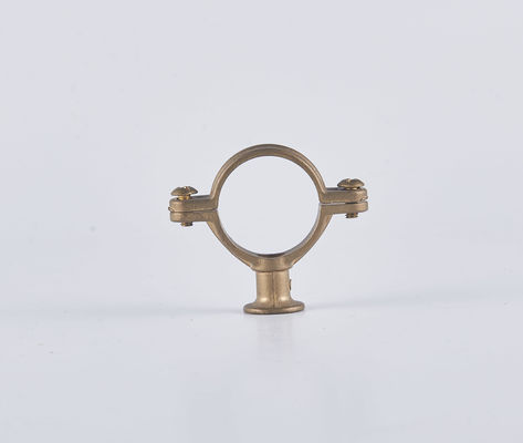 Saddelpijpklem, veilig bevestigen van pijpen, snelle installatie.