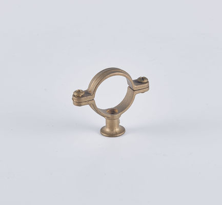 Chroomoplossing voor het bevestigen van buizen met waterwerping Betrouwbare industriële loodgietertoepassing